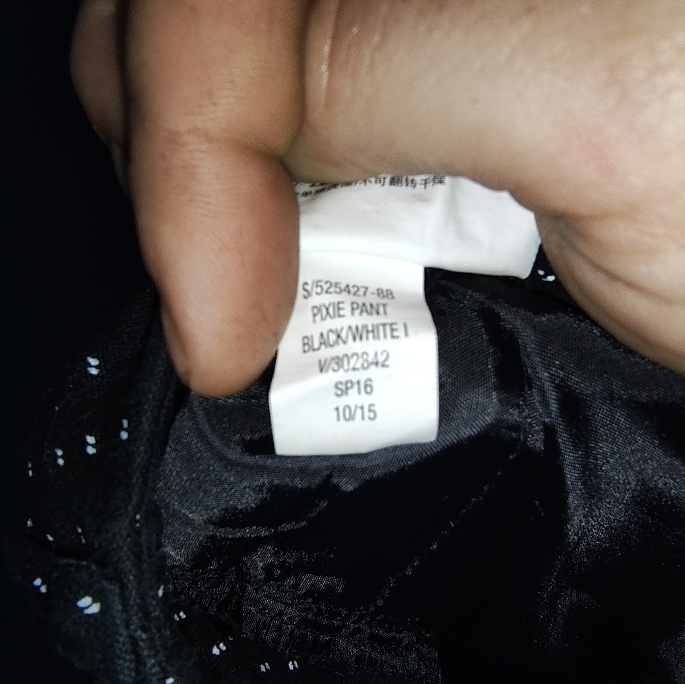 Old navy pixie pants - Picture 2 of 2